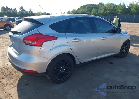 2016 Ford Focus Se z USA, uszkodzony, nr VIN 1FADP3K20GL326621